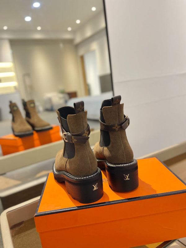 Stivaletto LV Beaubourg 50mm in pelle scamosciata marrone gialla