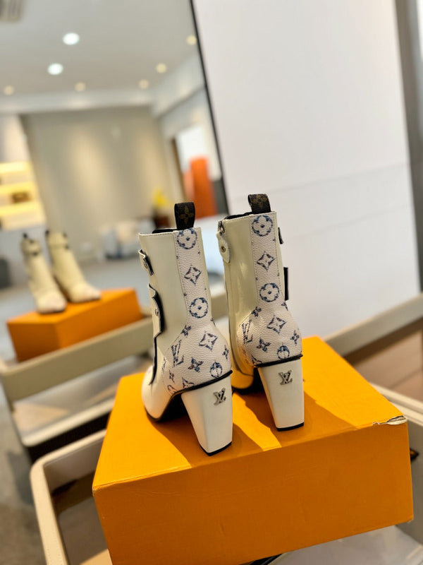 Stivaletto LV Trinity 75mm in pelle di vitello monogrammata bianca