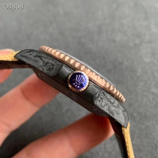 GMT-MASTER II CUSTOM CARBON EVEROSE GOLD