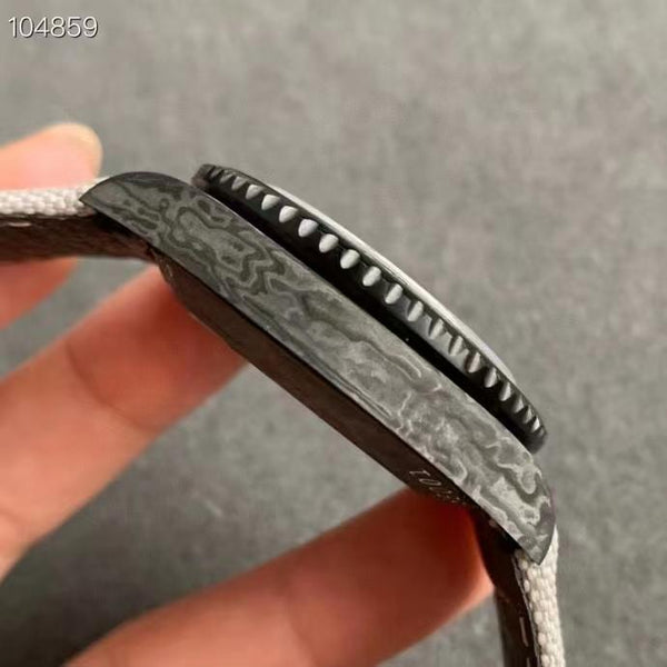 GMT-MASTER II CUSTOM CARBON GREY