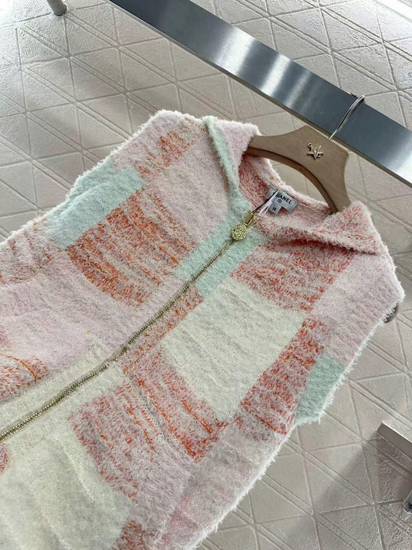 CC Sleeveless Knit Hoodie in Pink Cotton