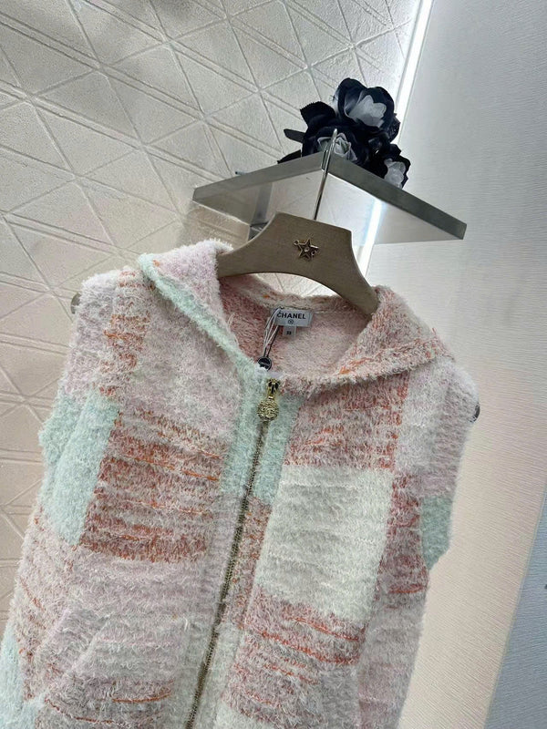 CC Sleeveless Knit Hoodie in Pink Cotton